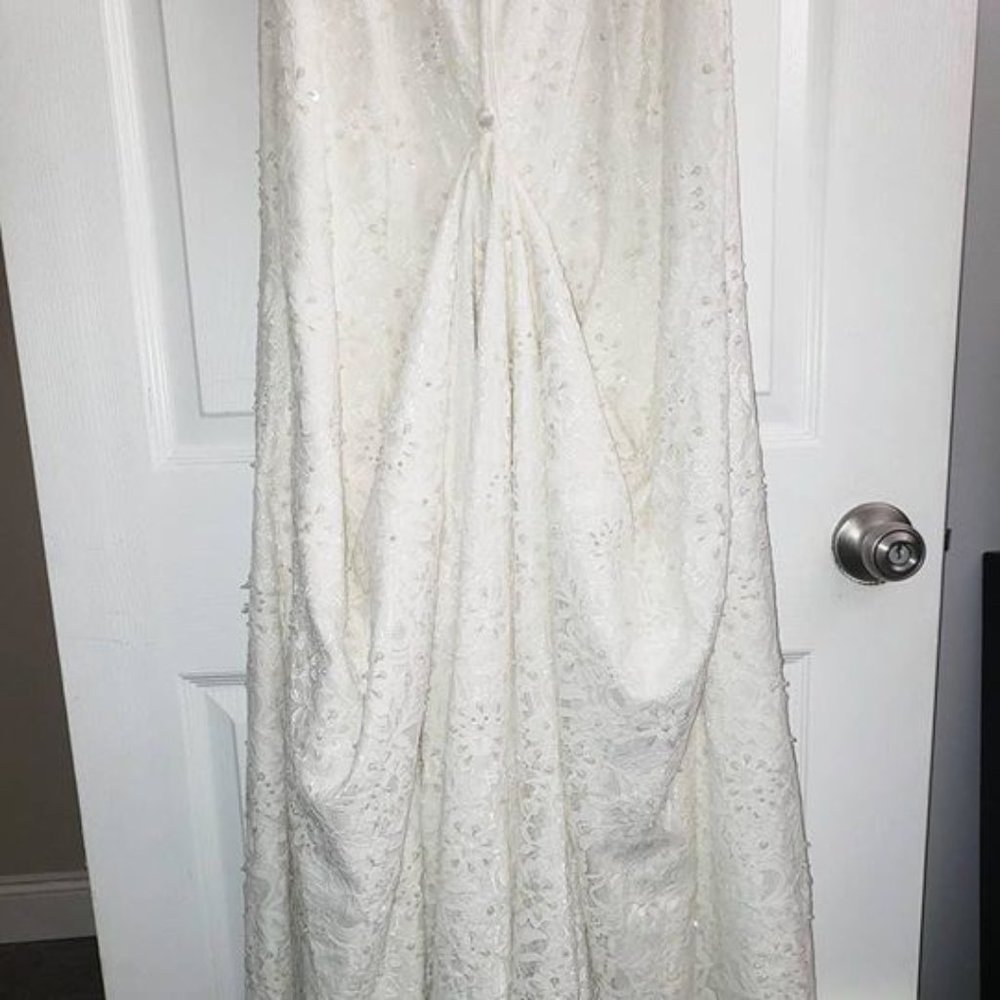 David's Bridal Wedding dress Style VW9469 - Picture 3 of 8